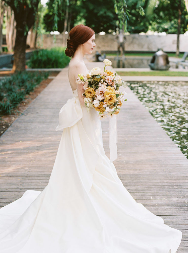 Bride at Nasher wearing Sareh Nouri