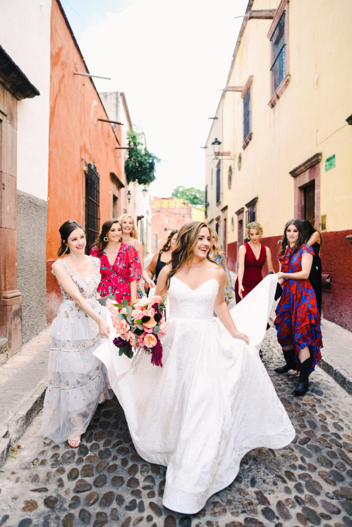 bridesmaids in san Miguel de Allende