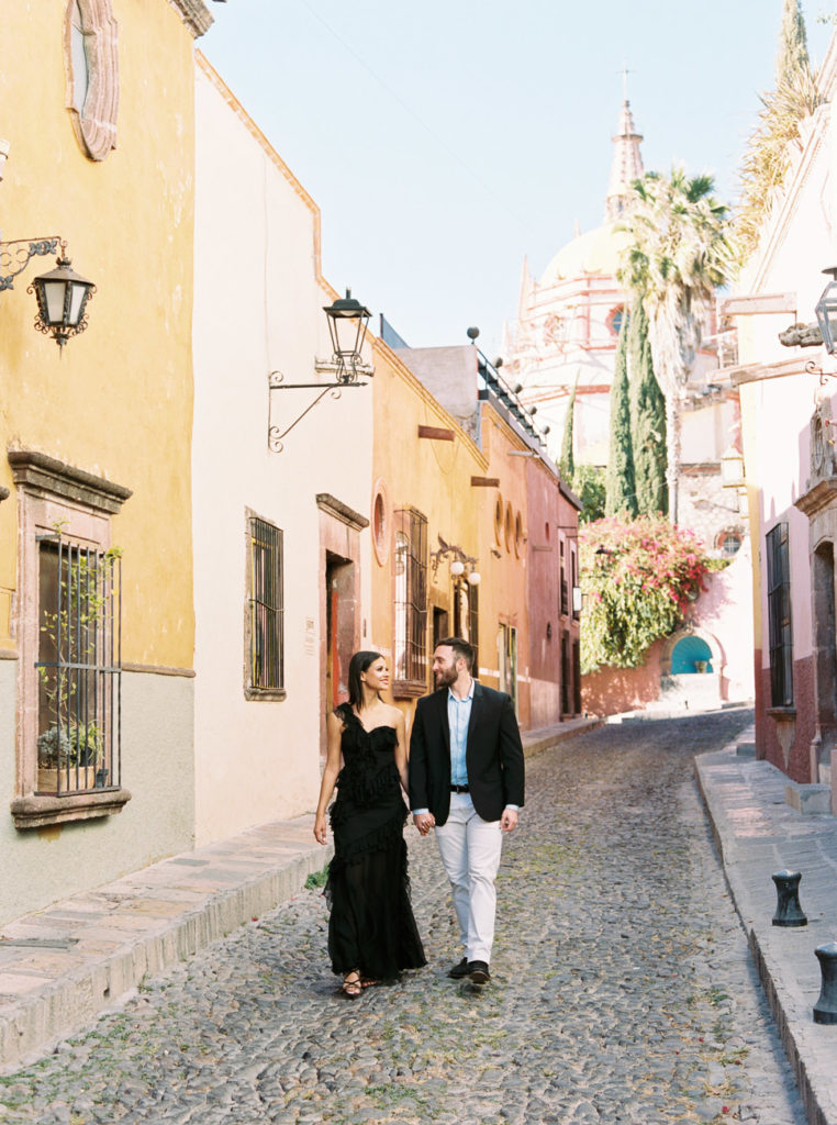 San Miguel de Allende engagement photo