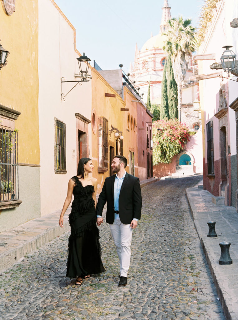 San Miguel de Allende engagement photo