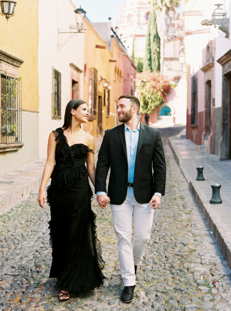 San Miguel de Allende engagement photo