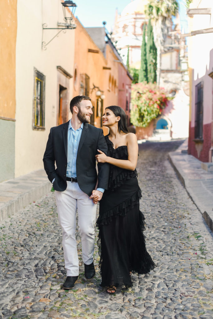 San Miguel de Allende engagement photo