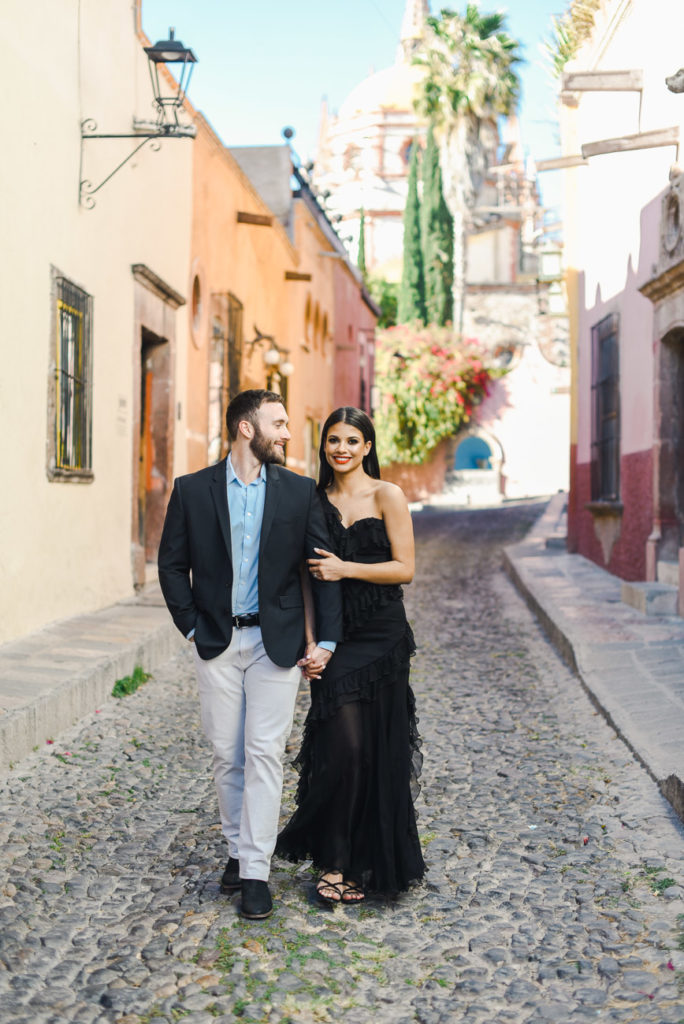 San Miguel de Allende engagement photo