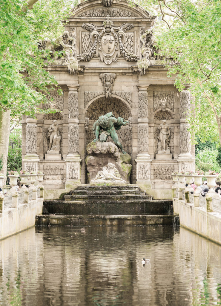jardin luxembourg honeymoon photo by shannon skloss